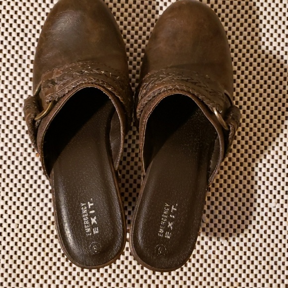 Clogs - Picture 3 of 3